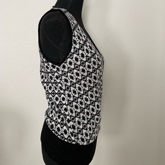 NWT Anthropologie Floral Sweater Shrug Set - Picture 10 of 15